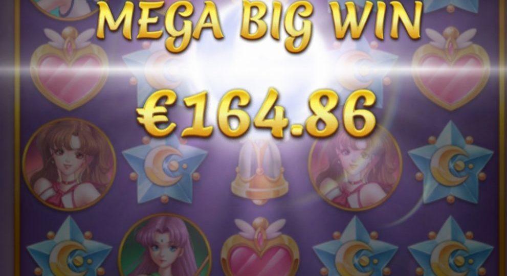 Moon Princess slot machine online casino gambling big win